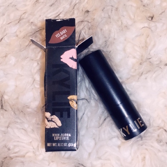 KYLIE Cosmetics Yes Baby - Picture 1 of 5